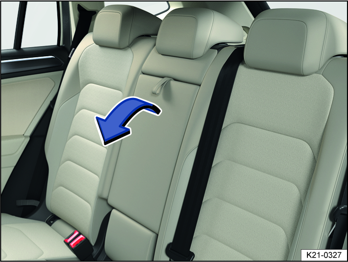 Fig. 90 Rear center armrest